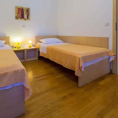 Apartment In Silo/insel Krk 39366 Silo (Krk)
