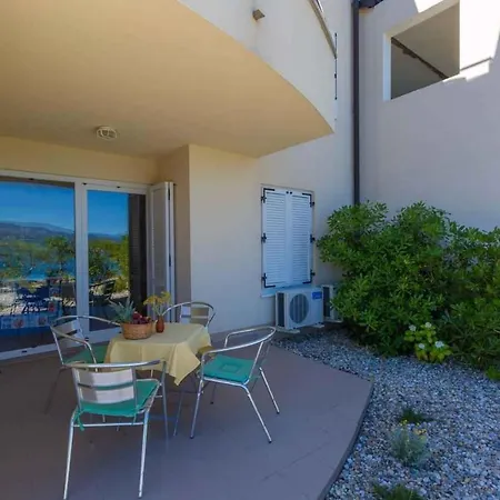 In Silo/insel Krk 39366 Apartment *